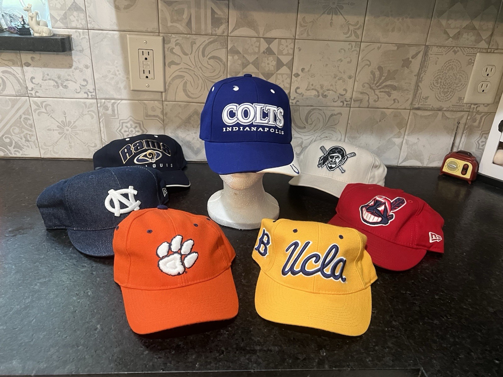 Lot 7 Sports Caps / Hat Collectible
