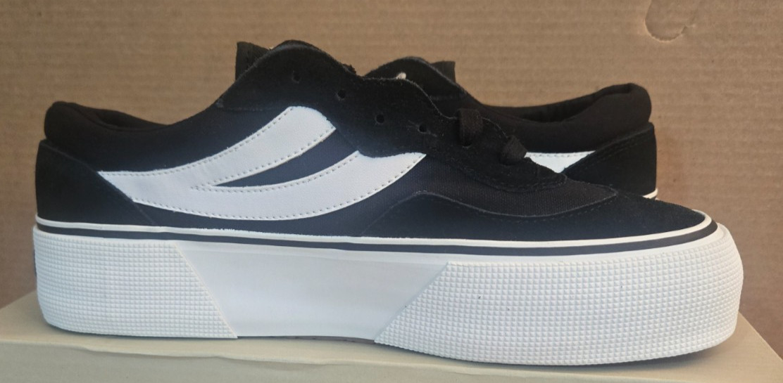 Superga 3041 Revolley Colorblock Platform Sneaker 8.5 Men/10 Women Black/White