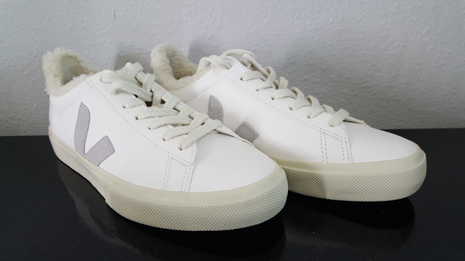 VEJA Campo V12 Unisex Fleece Lined SNEAKERS White Off/ Natural Size W9 /M7