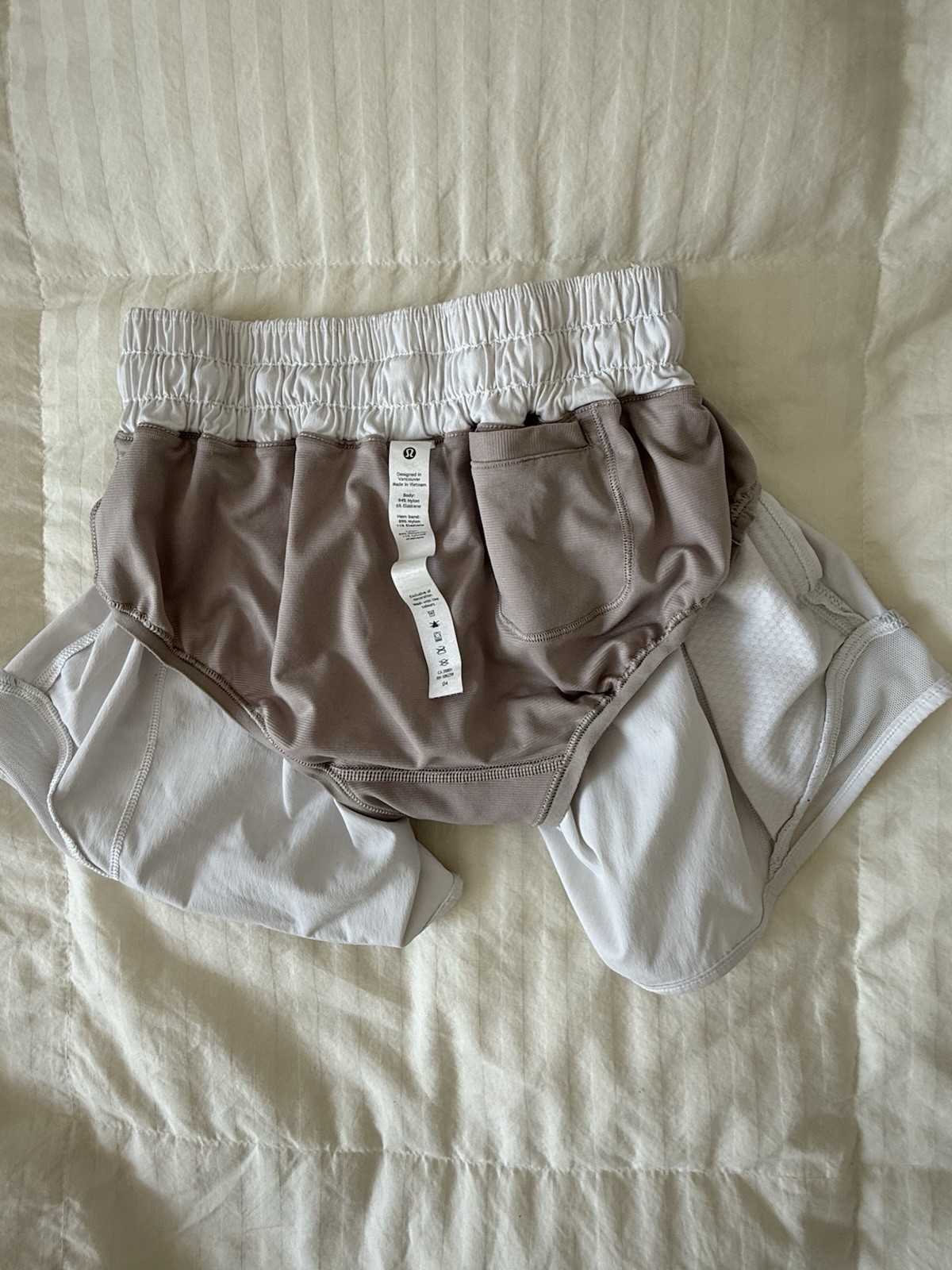 LULULEMON NYLON ELASTANE ELASTIC WAIST PULL ON SHORTS SIZE 0 TALL
