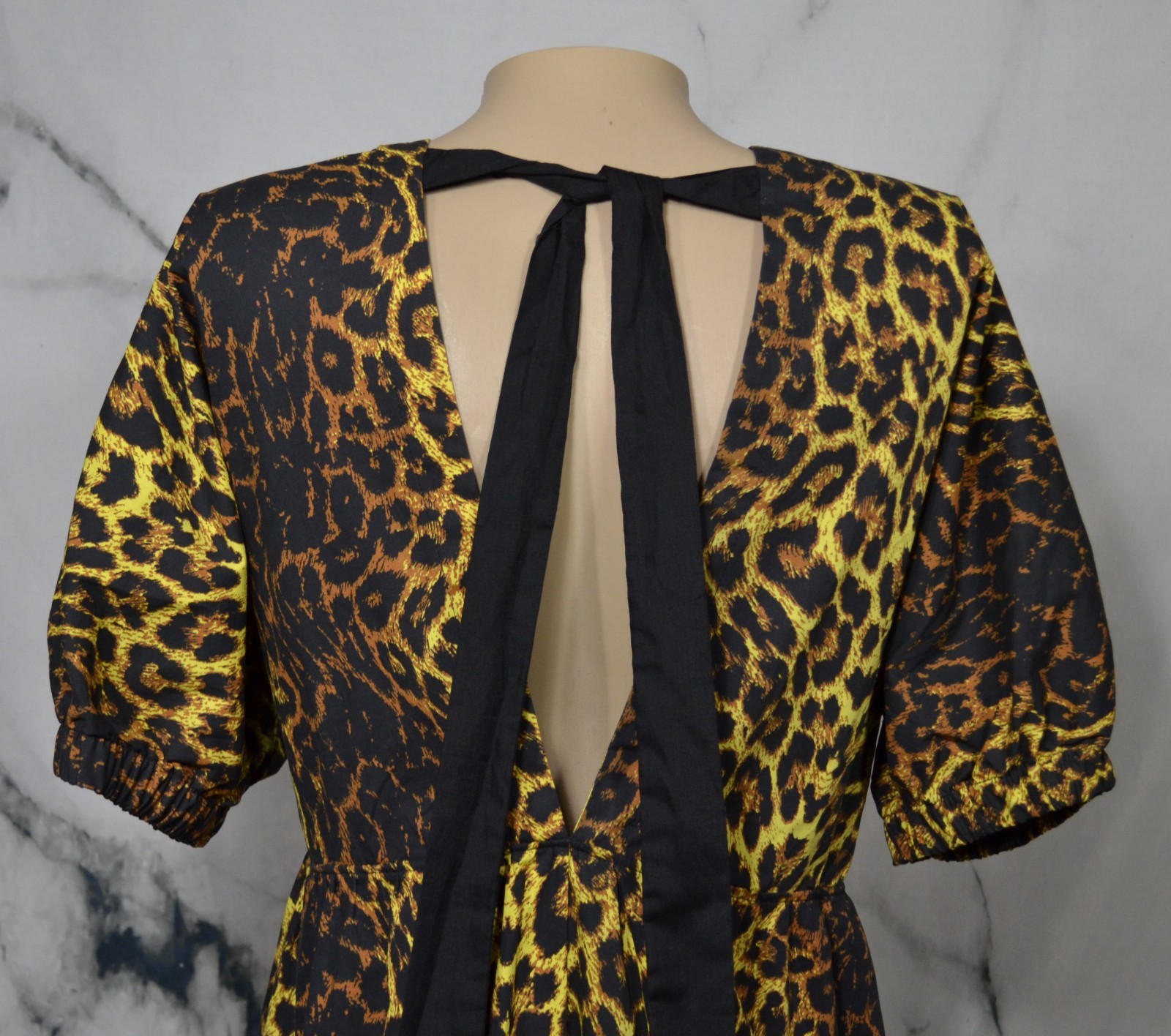 TOPSHOP Black Brown Yellow Animal Print Dress US 8 V Neck Front Back Short Slvs