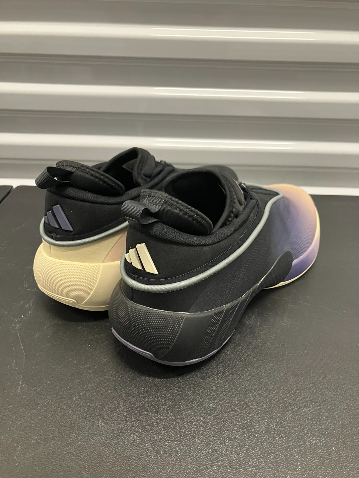 Adidas – D.O.N. Issue 7 “Inverse” – Men’s Size 14US – Brand New in Box