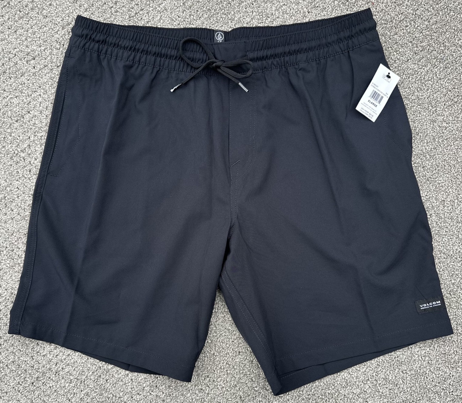 Volcom Stones Hybrid Elastic Waist Shorts 18″ Size XL Black New With Tags
