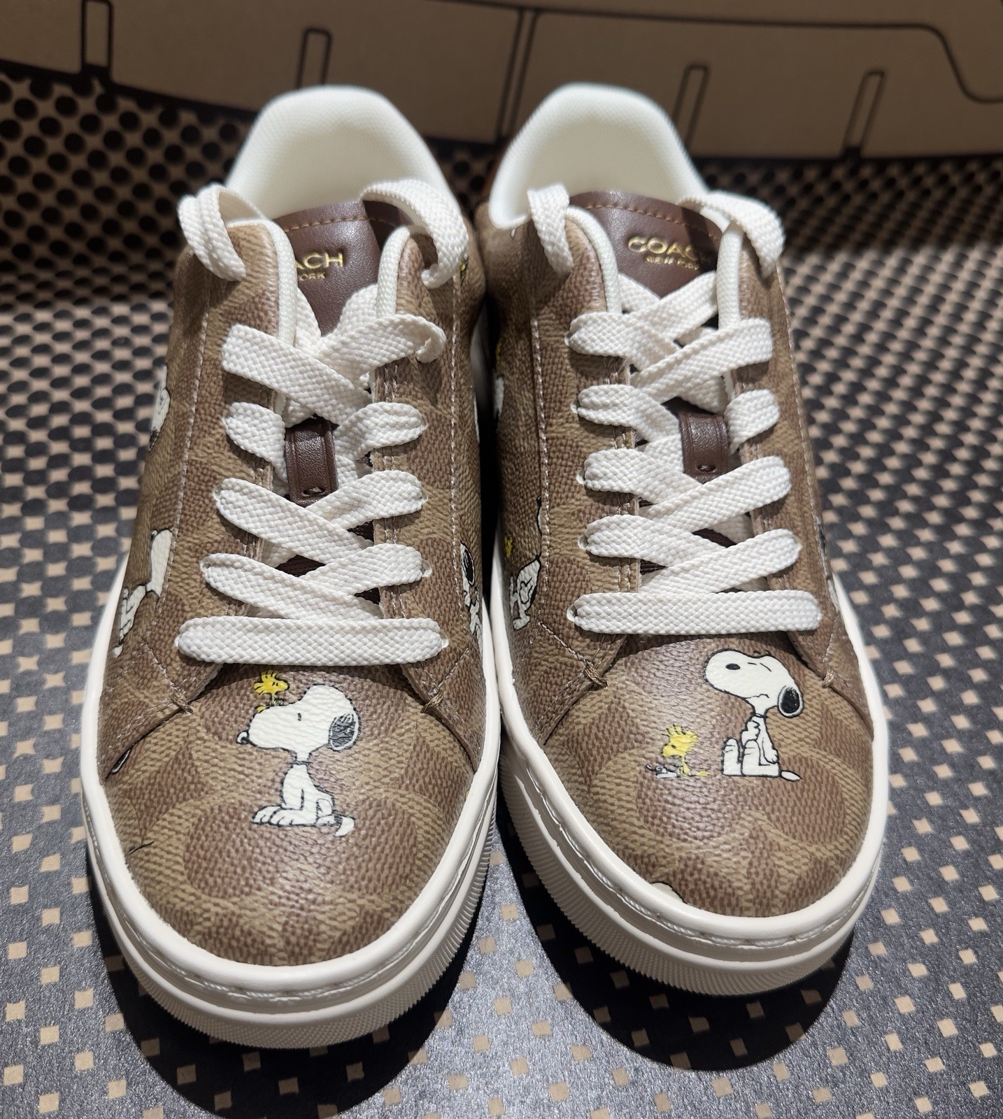 Coach X Peanuts High Line Sneaker In Signature Canvas With Snoopy Print 5B NEW