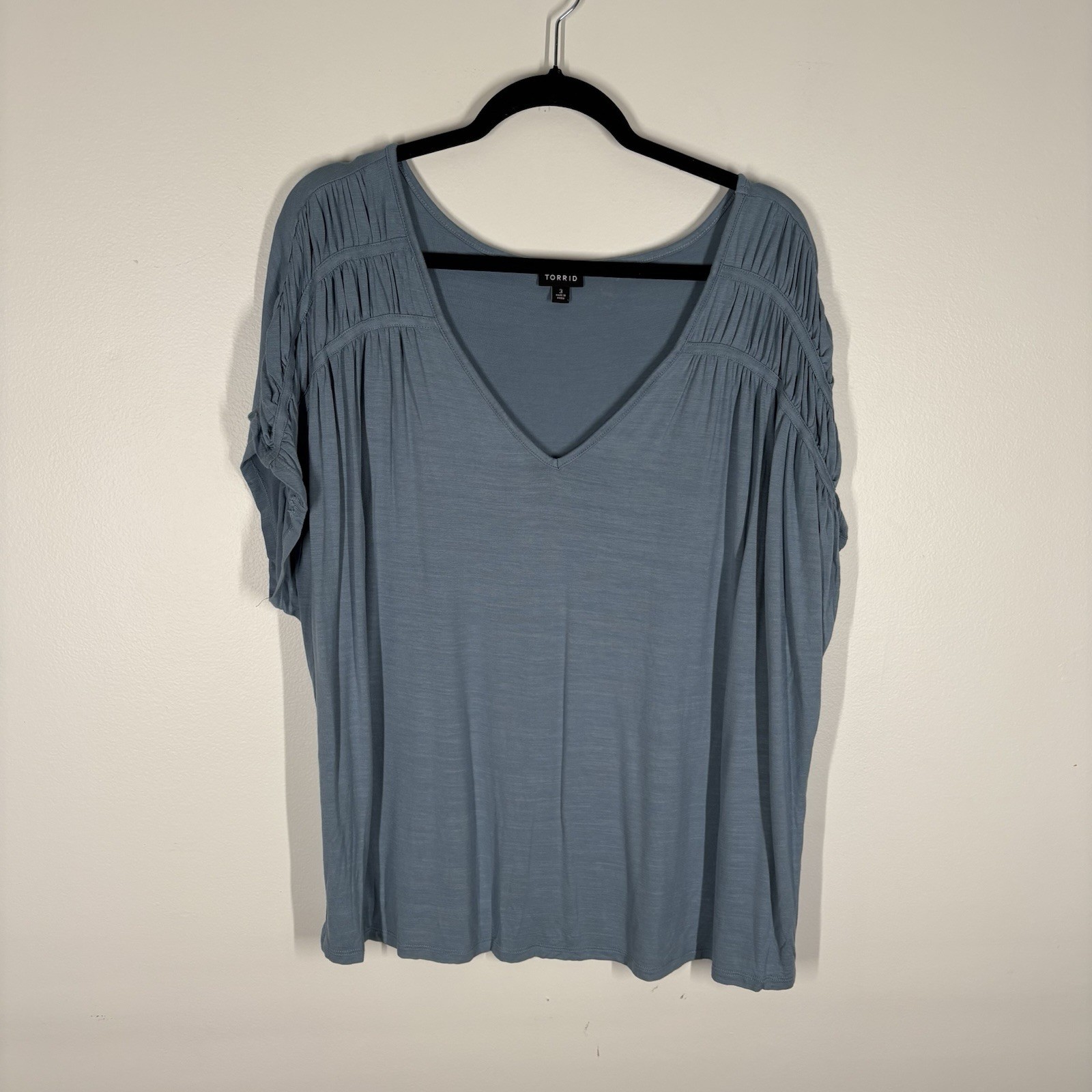 Torrid Women 3X Blue Jersey Slub Casual Short Sleeve V-Neck Cinched Yoke Tee