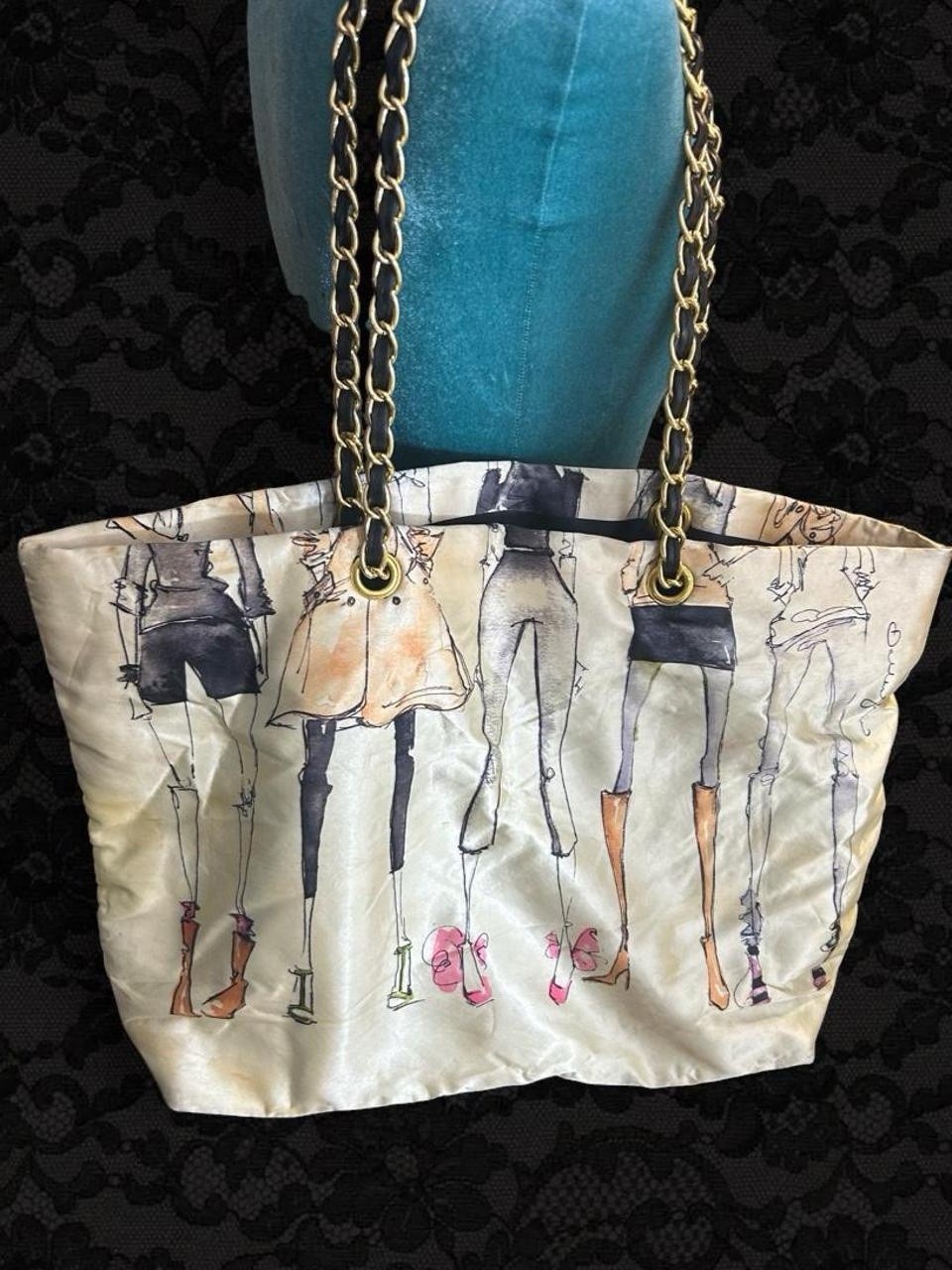 DSW Women’s Multicolor Fashion Print Tote, Chain Strap, Charm Some Stains, Shown