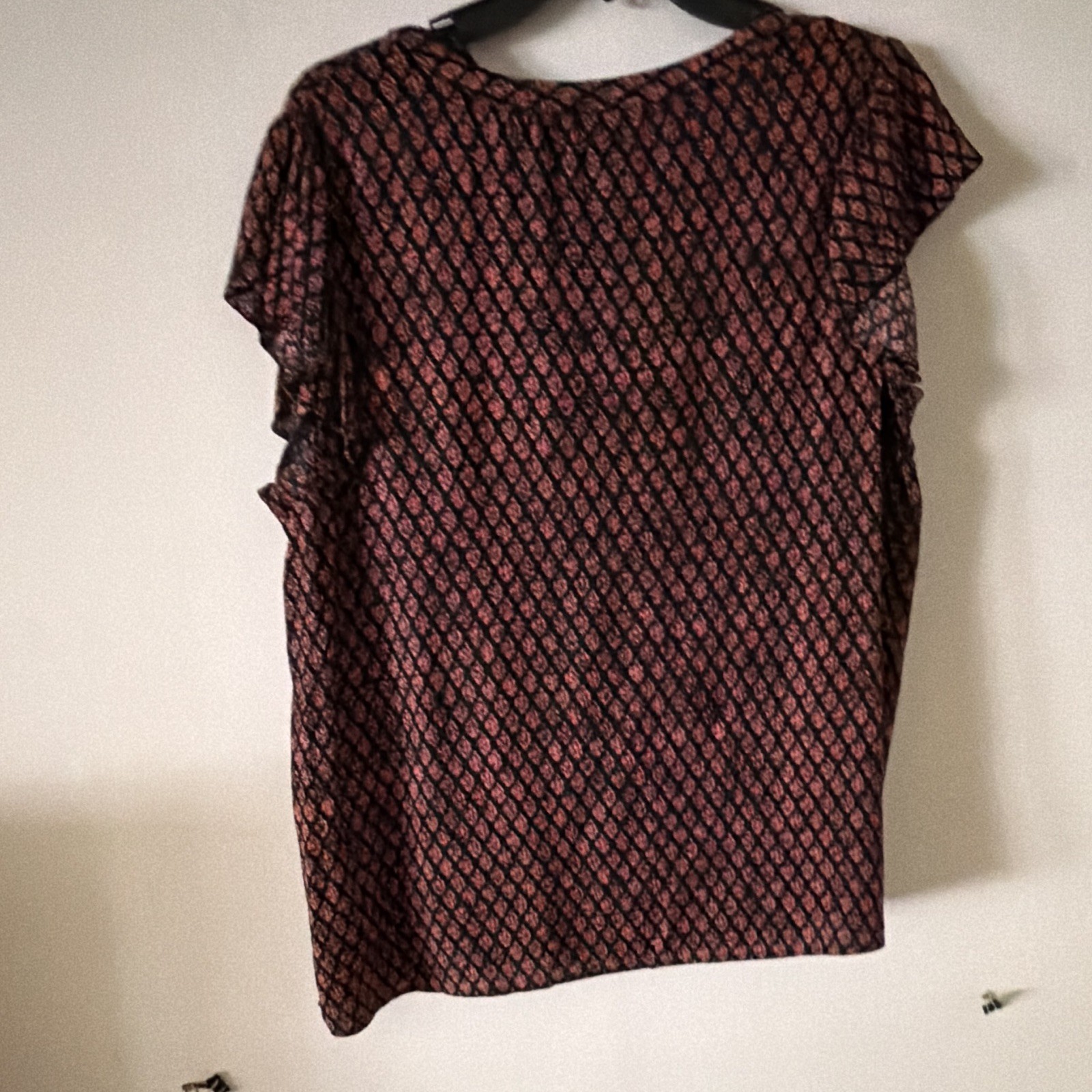 Chico’s Black Pink Geometric Chiffon V-Neck Sheer Flutter Sleeve Blouse 3