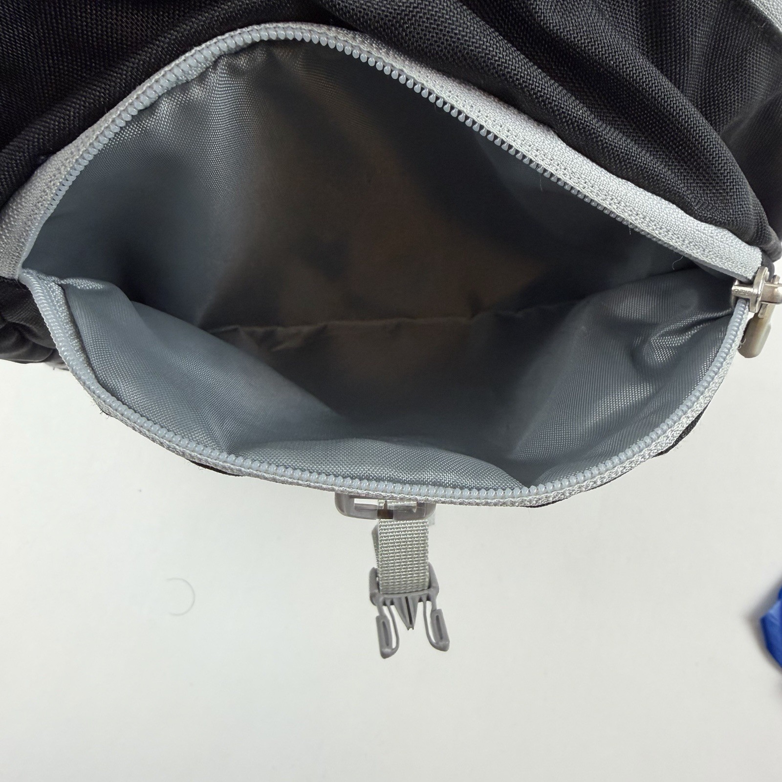 The North Face Backpack Recon Squash Black White Adjustable Strap Pockets
