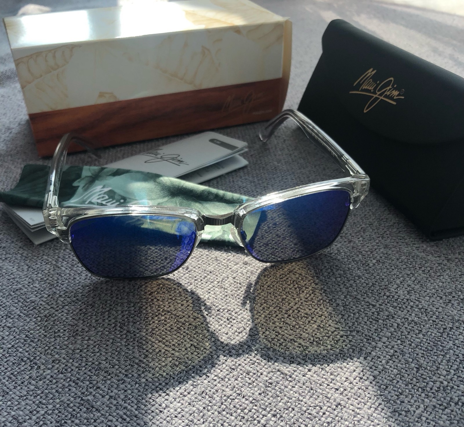 Maui Jim Kawika Polarized Sunglasses B257-05CR Crystal/Blue Hawaii Glass