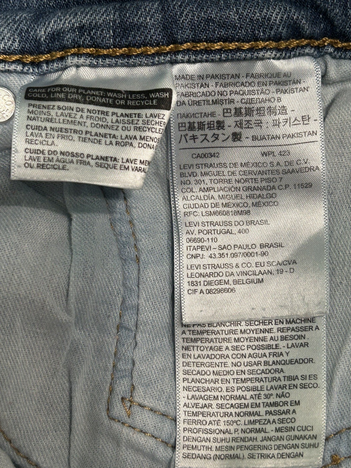 Levi’s 505 Jeans Men’s Regular Fit Size 36×30 Red Tab Denim Medium Wash