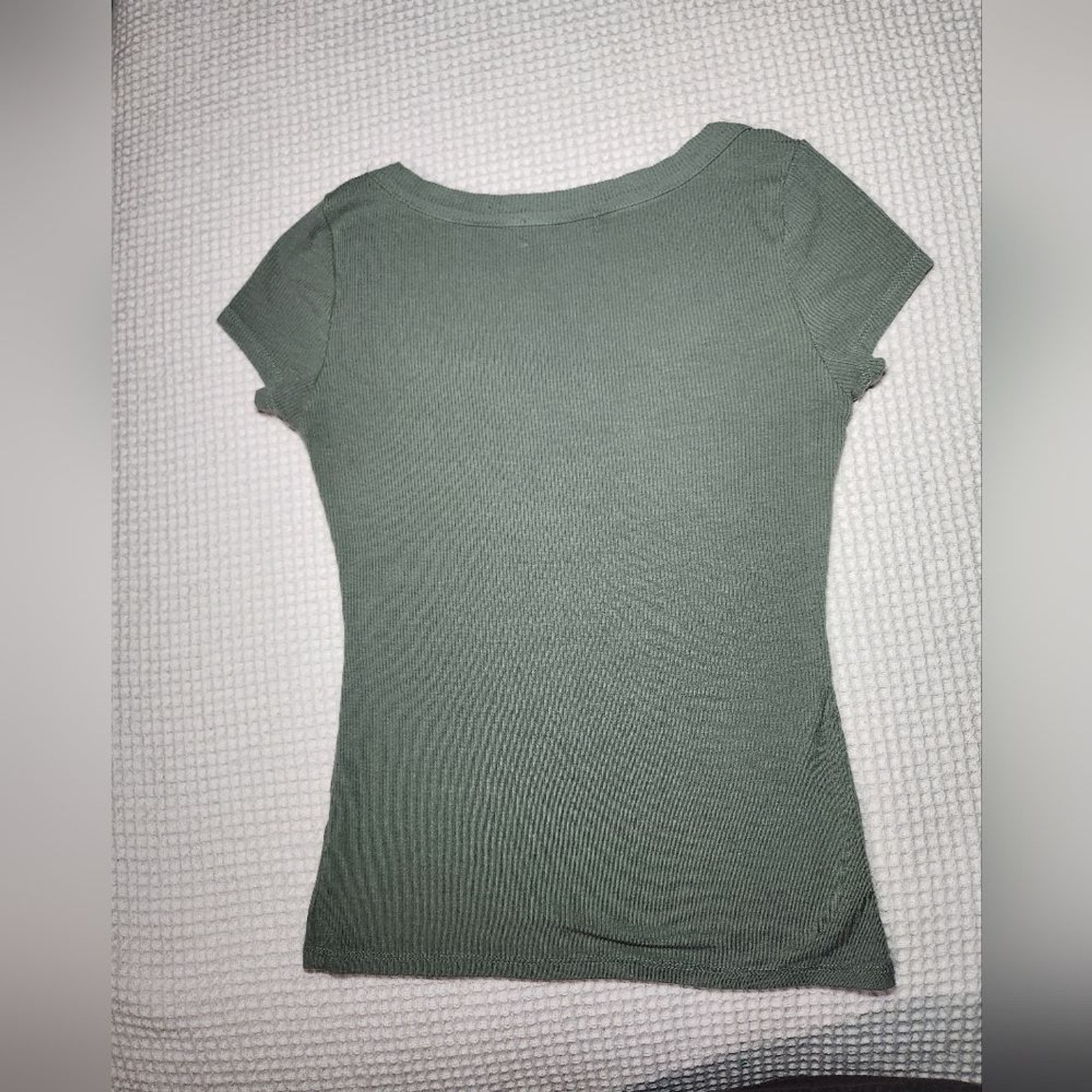 Elegant Sage Ribbed Tee Frankee & Skylarr Size S