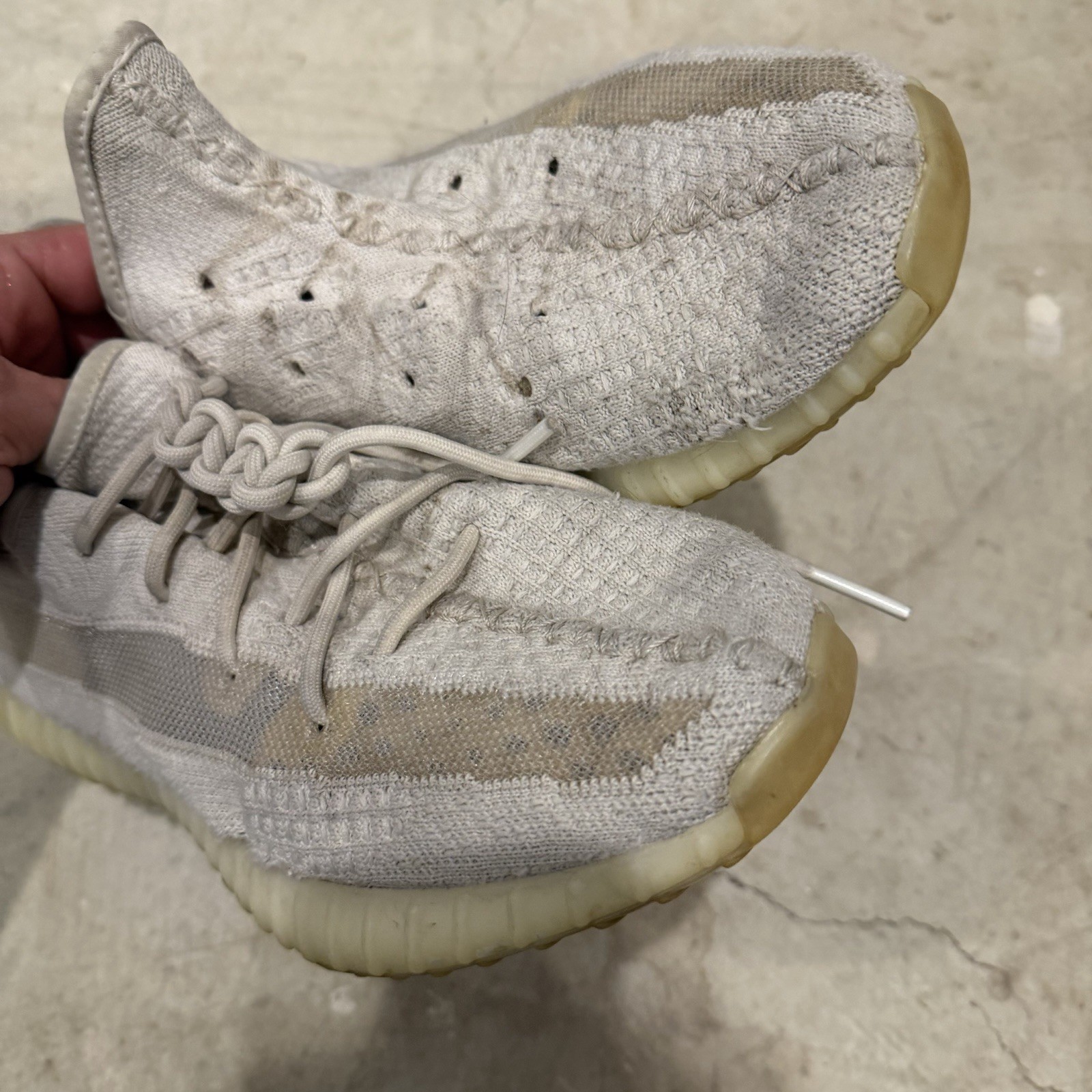 Adidas Yeezy Boost 350 V2 Low Bone Size 9.5 HQ6316 *STAINS HOLE FLAWS*