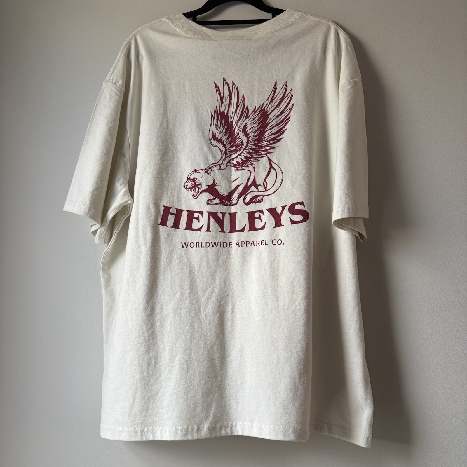 Henleys Men’s Tee Size XXL Griffin Washed White Burgundy New W Tags RRP $59.95