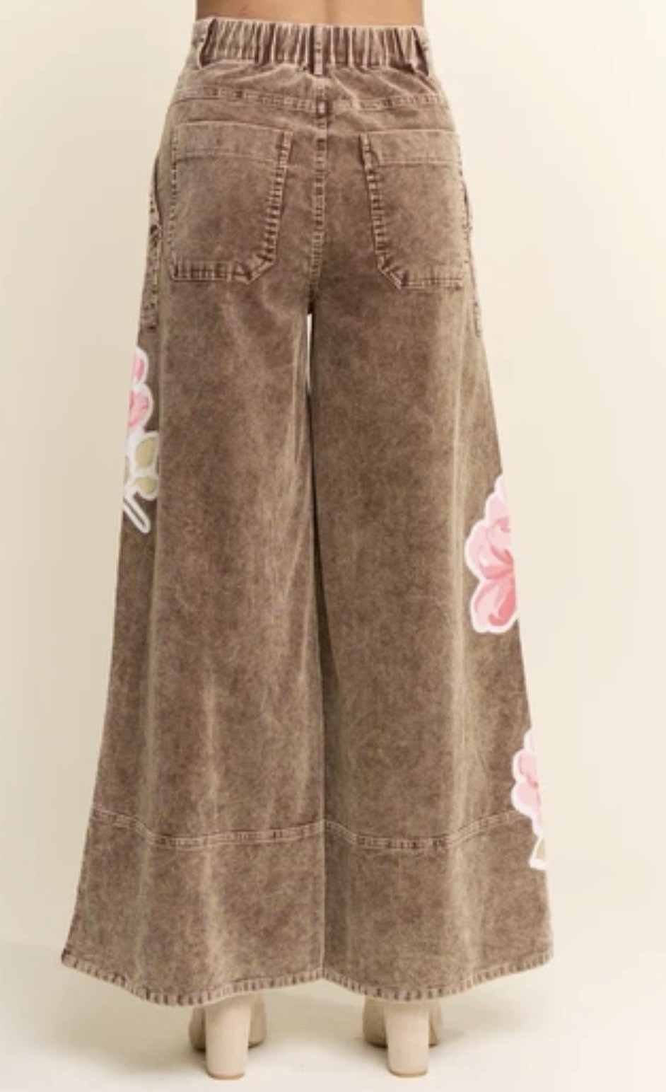 Davi & Dani Washed Corduroy Pants with Printed Patch Flowers in Brown Size M NWT