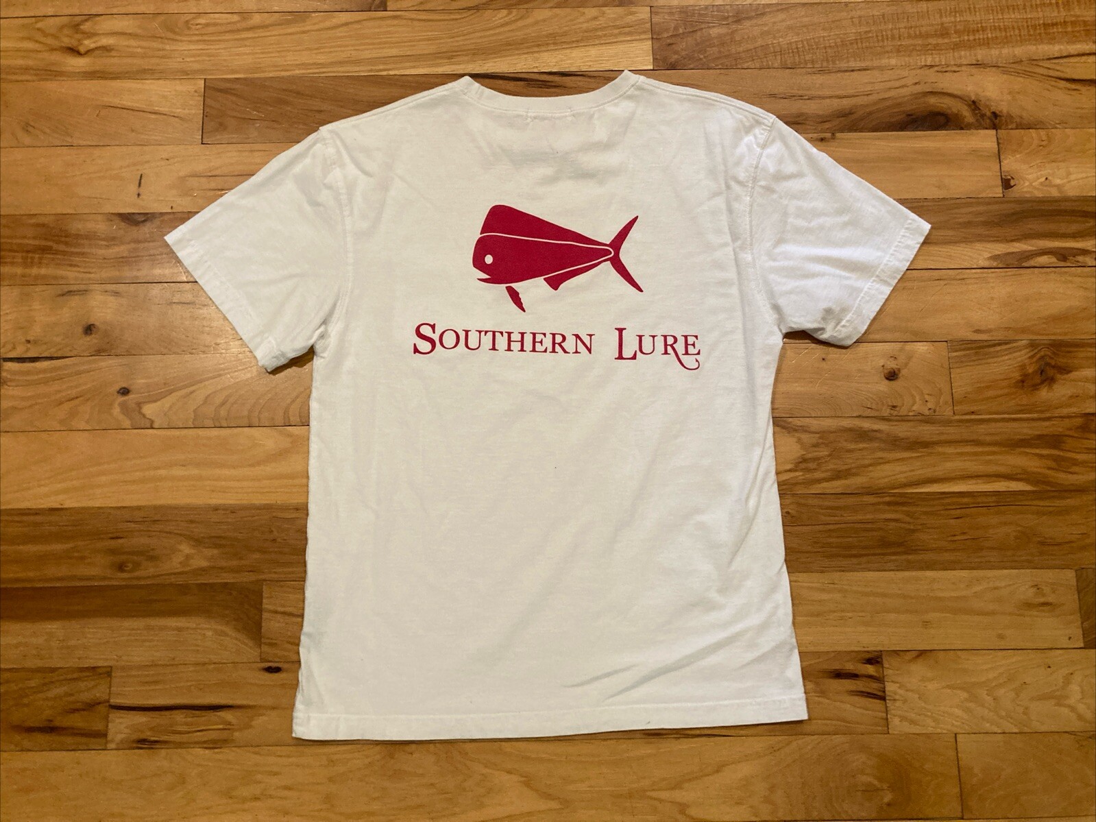 Southern Lure Men’s Size Medium Pocket White Red Short Sleeve Cotton T-Shirt