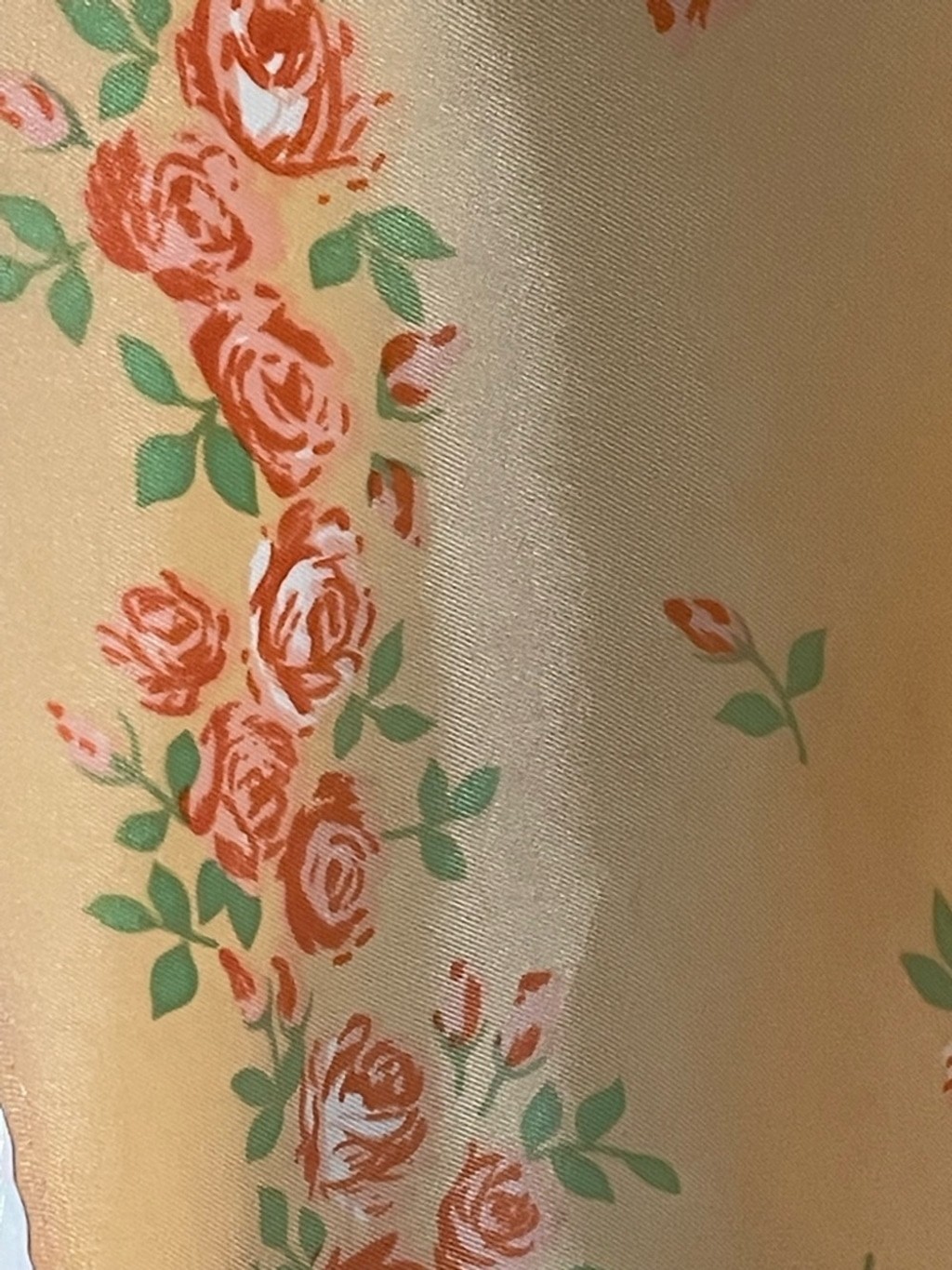 Vintage Tangerine Rose Print Scarf 23 In Excellent Condition