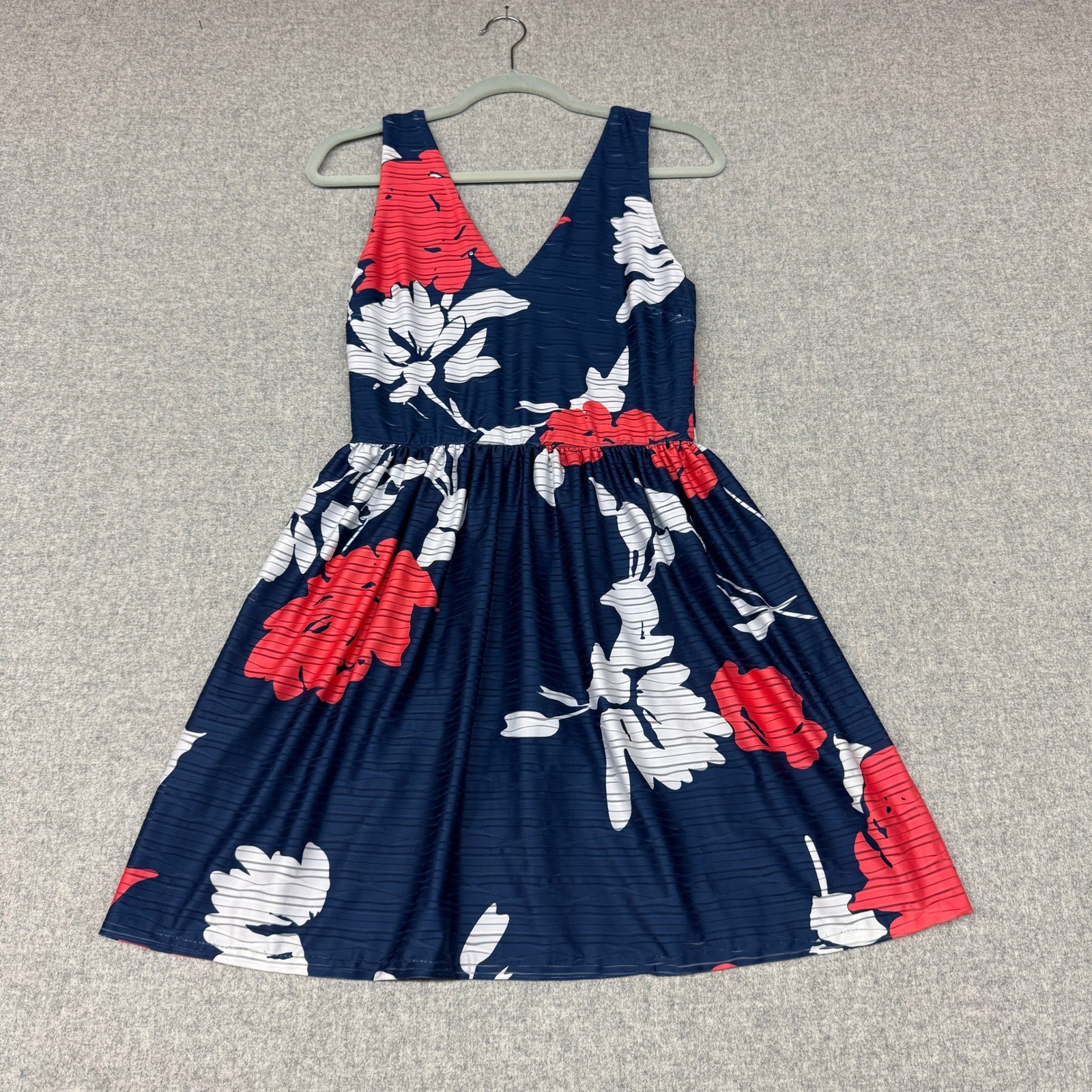 Aqua Floral Fit and Flare Dress Medium Navy Blue Red White Ribbed V-Neck W0-5949