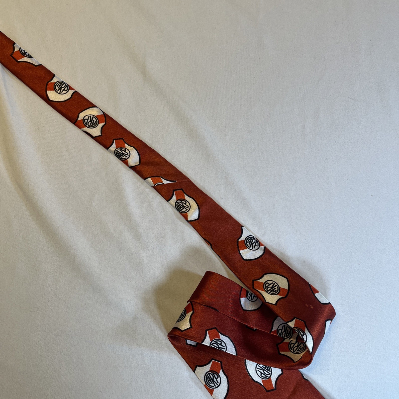 Necktie Argentina River Plate Futbol Soccer Hand Made Tie 56 x 3.5 Inches