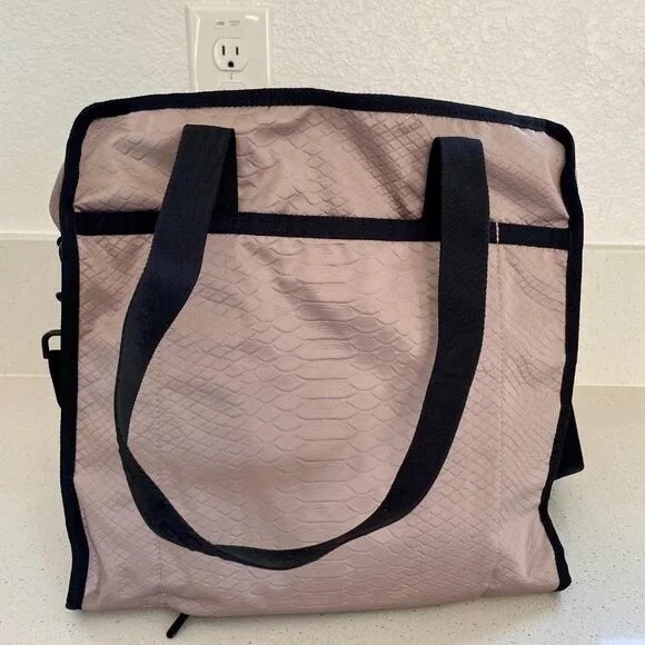 LeSportsac Gabrielle Box Tote NWT Retail $125 Embossed Shiny Beige 12 x 11.5 x 6
