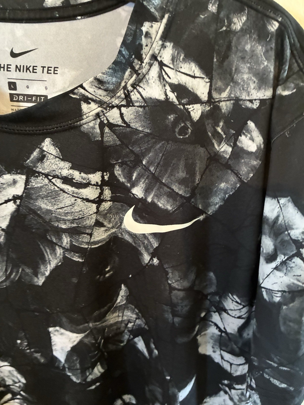 Nike Dri-FIT Black White All Over Print T-Shirt Men’s Large Athletic Tee