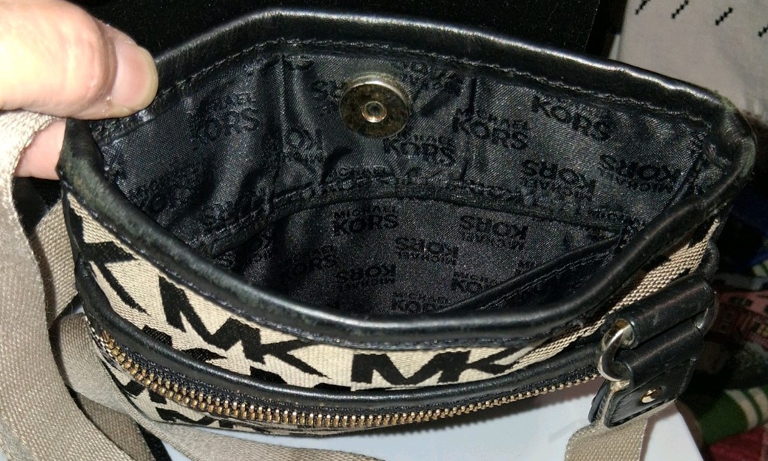 Michael Kors MK Logo Small Crossbody Bag Beige/Black Zip, Lined, Outer Pockets