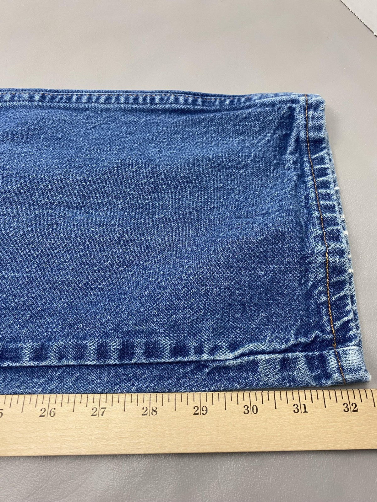 Jeans Mens 32×32 Blue Medium Wash Straight Denim Pants Distressed Cotton Pockets