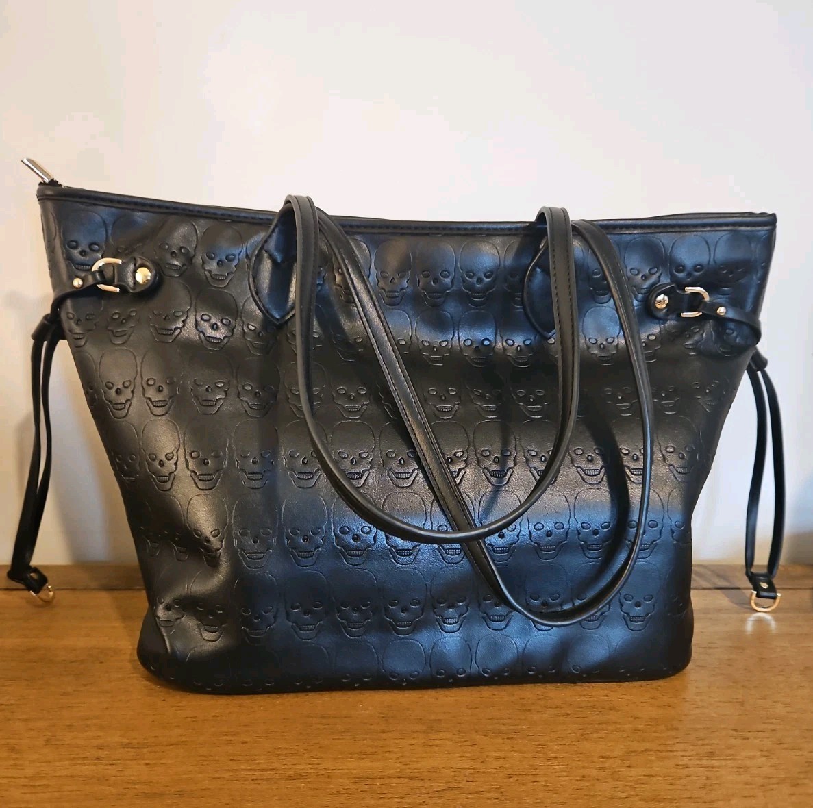 Black SKULLS Neverfull Style Shoulder Bag Purse With Gold Zipper