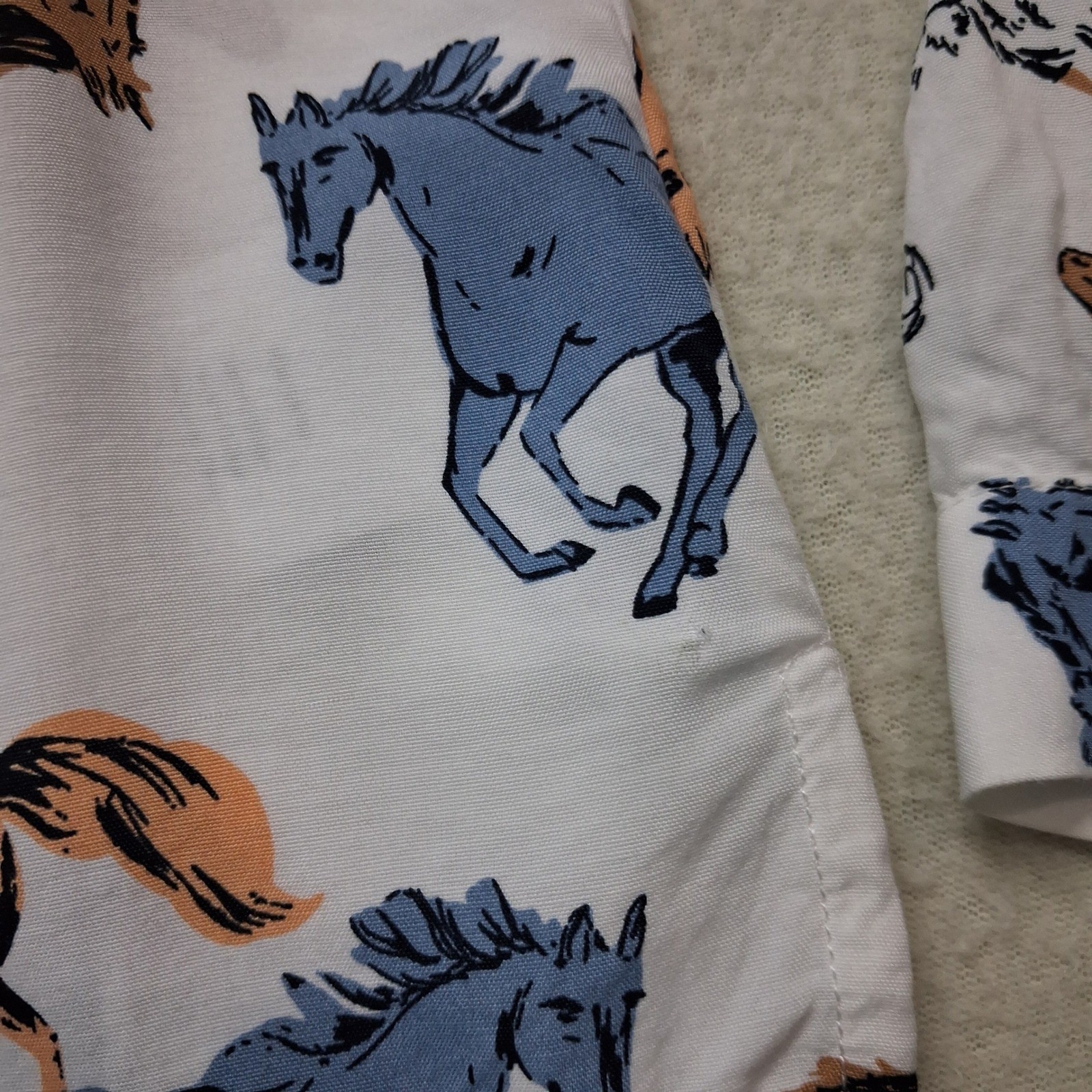 ModCloth Horse Print Blouse White Blue Tan Henley Long Sleeve Top Womens Medium