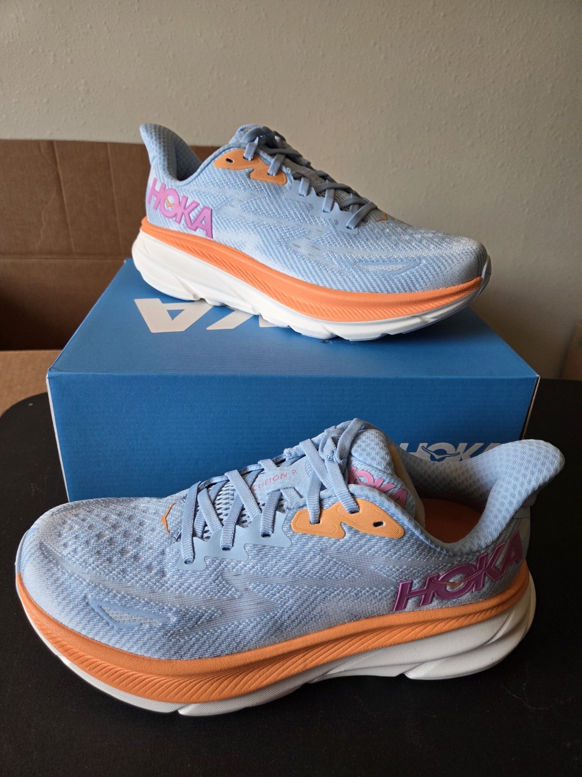 Hoka One One Cliftion 9 Sneaker Women’s EU 40 2/3 US 8.5B Airy Blue/Ice Water