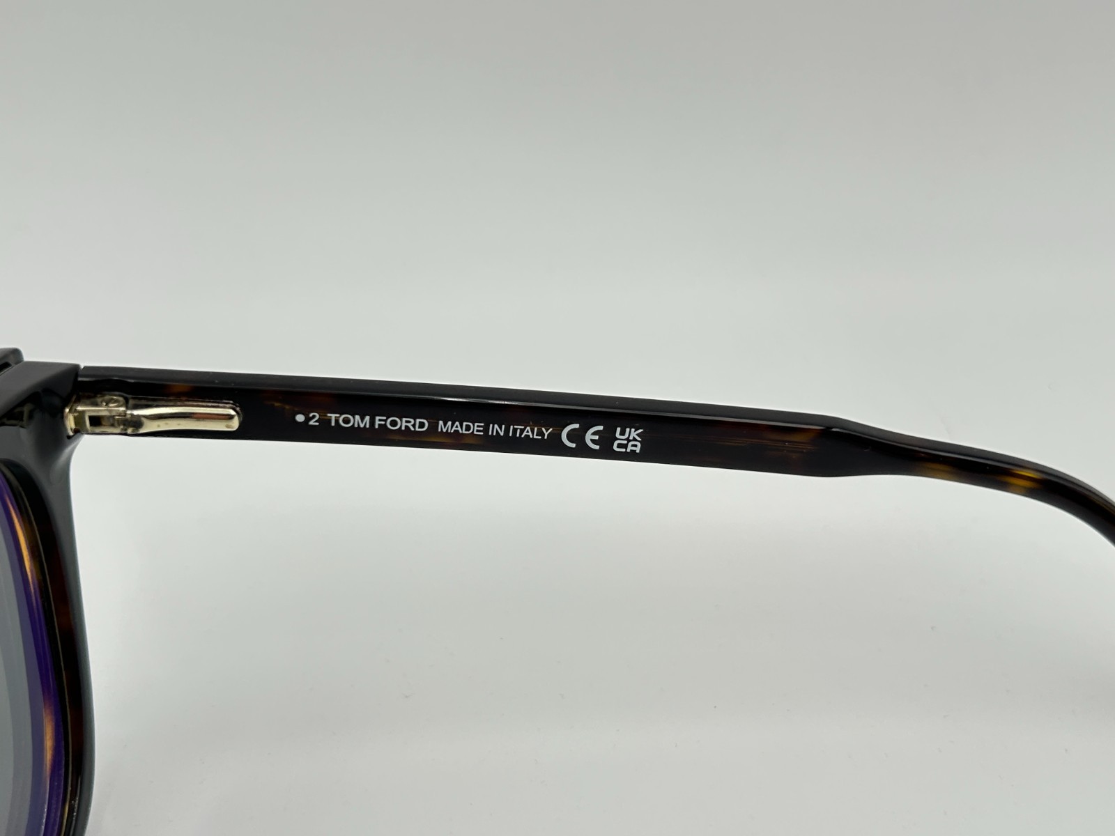 Tom Ford Sunglasses TF6052 D B 052 Tortoise Gray 55 Clip on Blue light