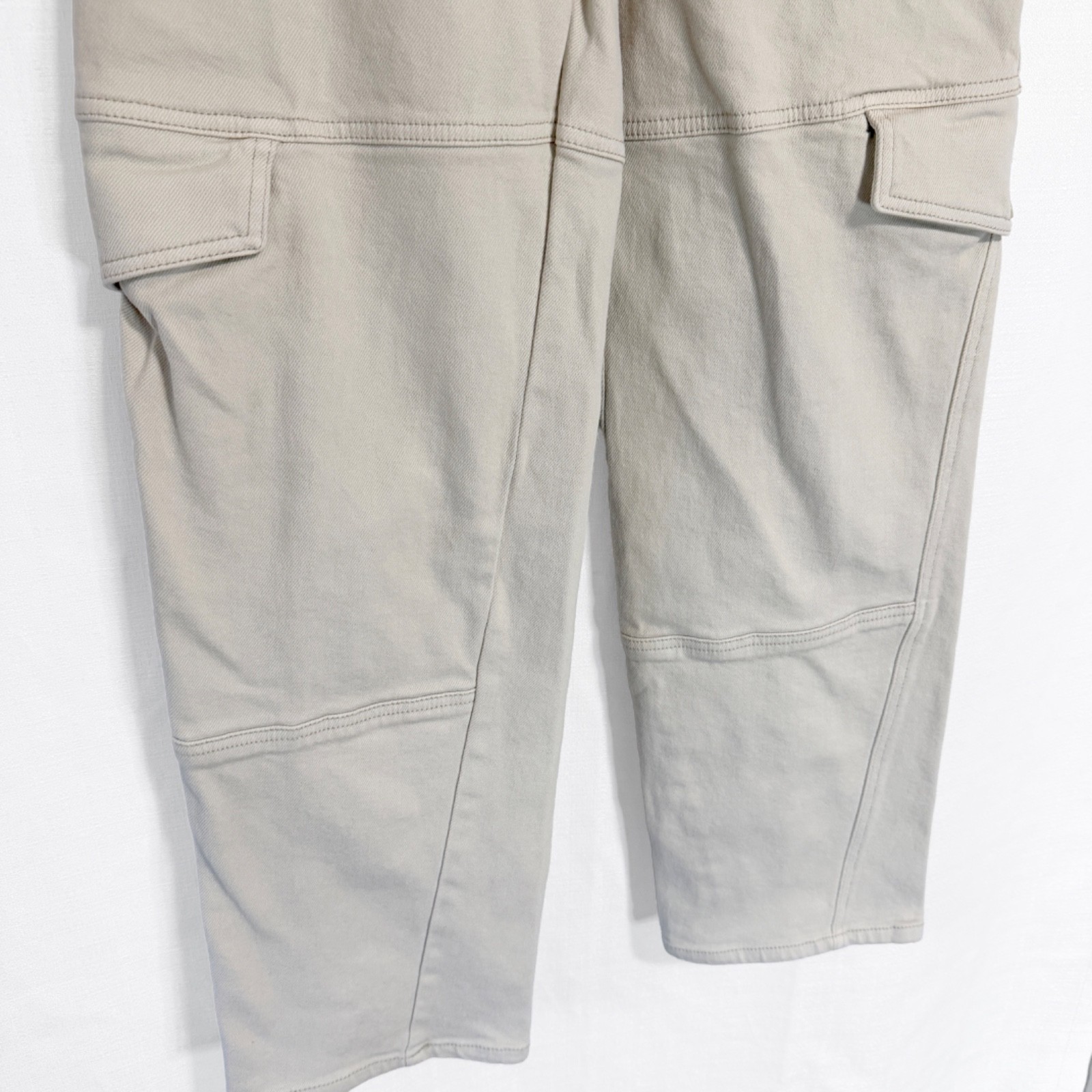 Aritzia Wilfred Free High Rise Straight Leg Khaki Cargo Pants Size 4