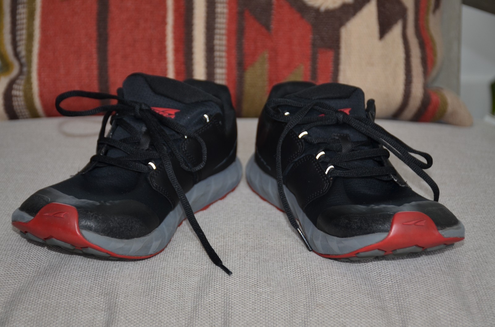 USED ALTRA Men Superior 5 Sneakers Running Gym Crossfit AL0A546Z Black/Red 10.5