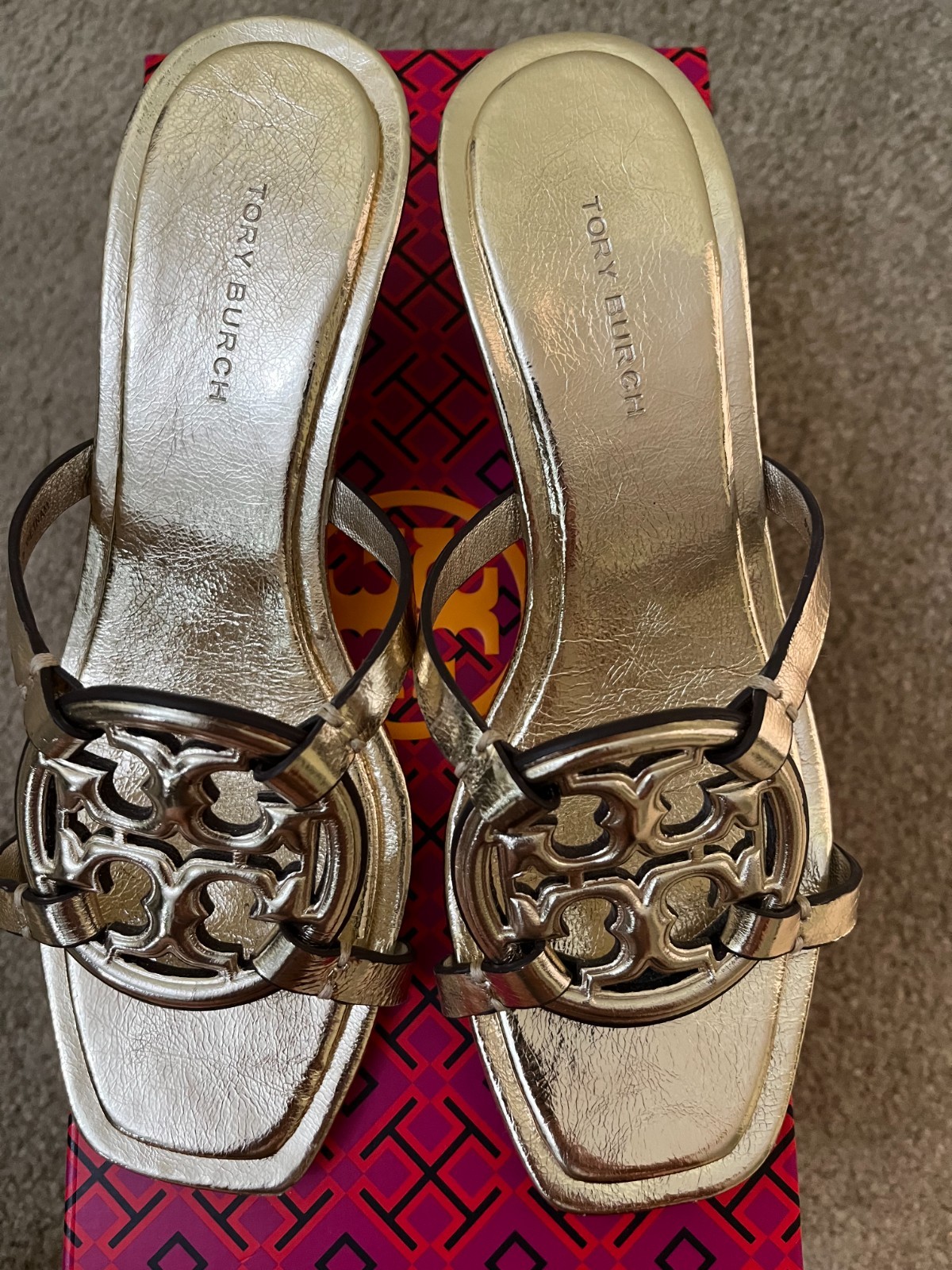 Tory Burch Geo Bombe Miller Low Heal Sandals Gold – Size 5.5
