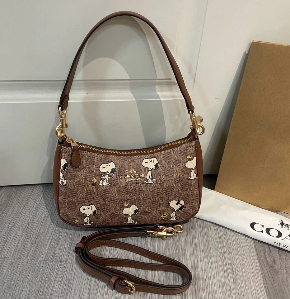 NWT COACH x PEANUTS Teri Shoulder Bag Tan Brown Snoopy Print CBJ88 OUTLET FREES