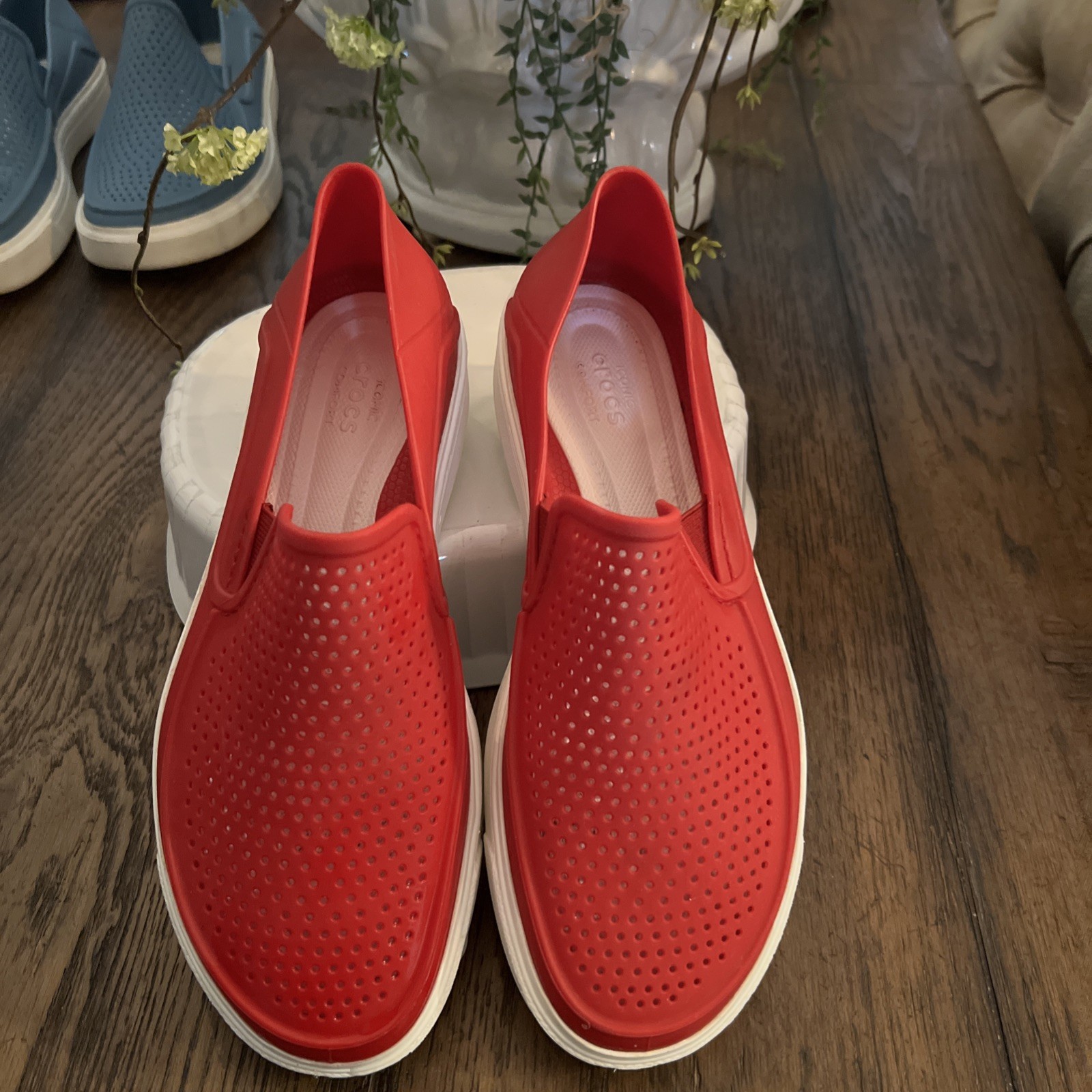Crocs Womens Sz 9 M Iconic Comfort Slip On Boat Loafer Shoes Excellent condition
