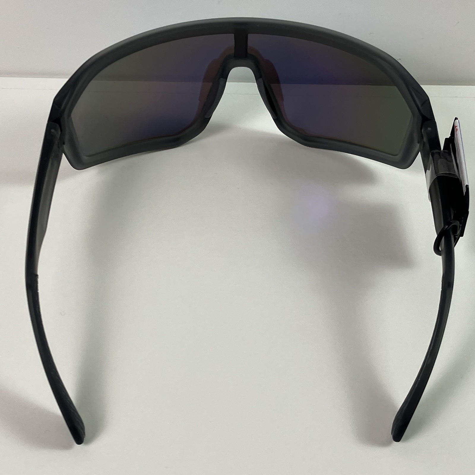 Hurley Men Polarized Shield Sunglasses Gray Frame Blue Mirror Lens 136 mm Juice