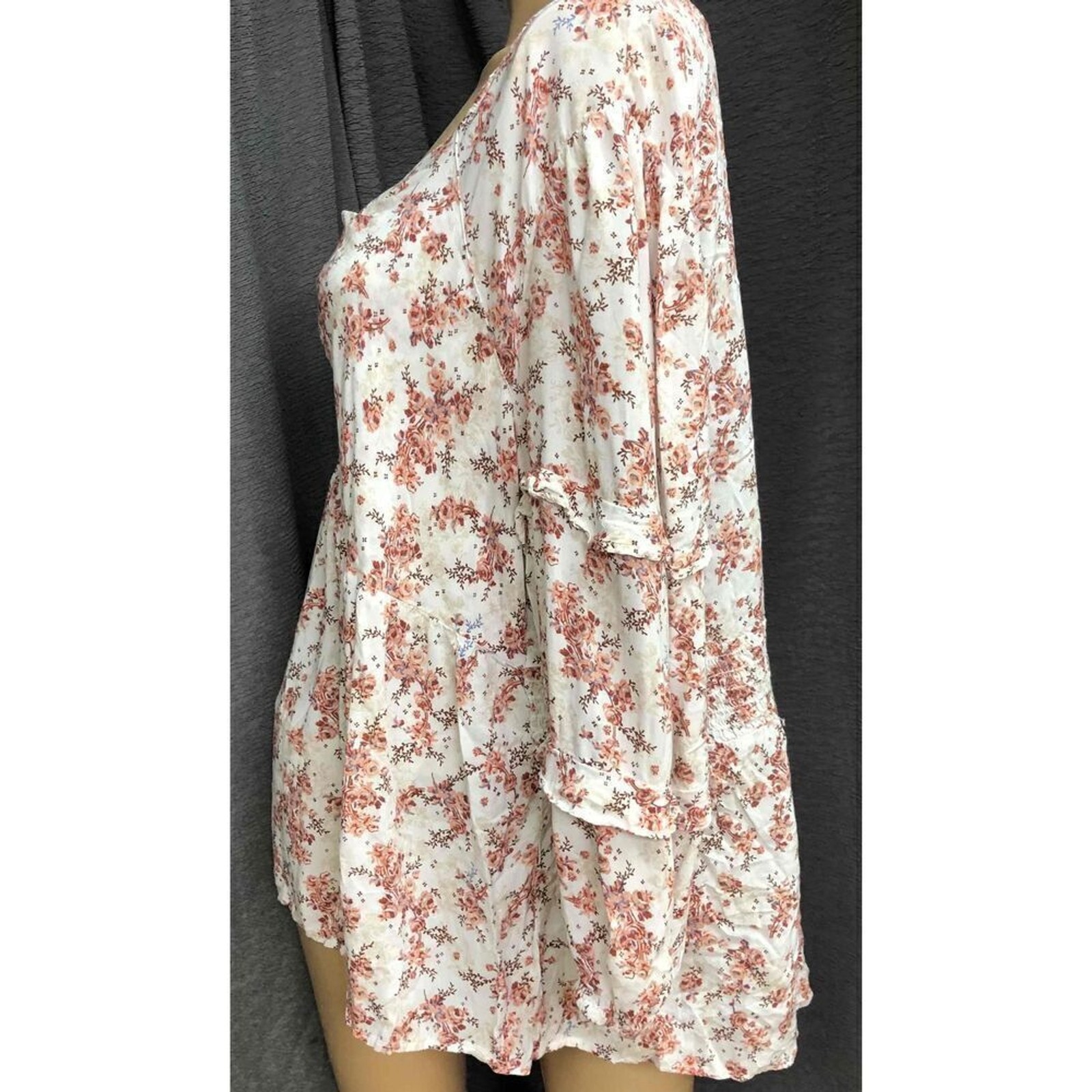Cato Beige & Orange Floral Ruffled Long Sleeve V-Neck Blouse 18/20W