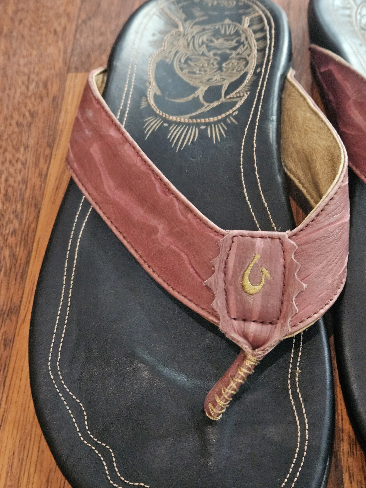 OluKai PU’ALI Warrior Inspired Leather Sandals Thongs Womens Sz 10 Spring 2012