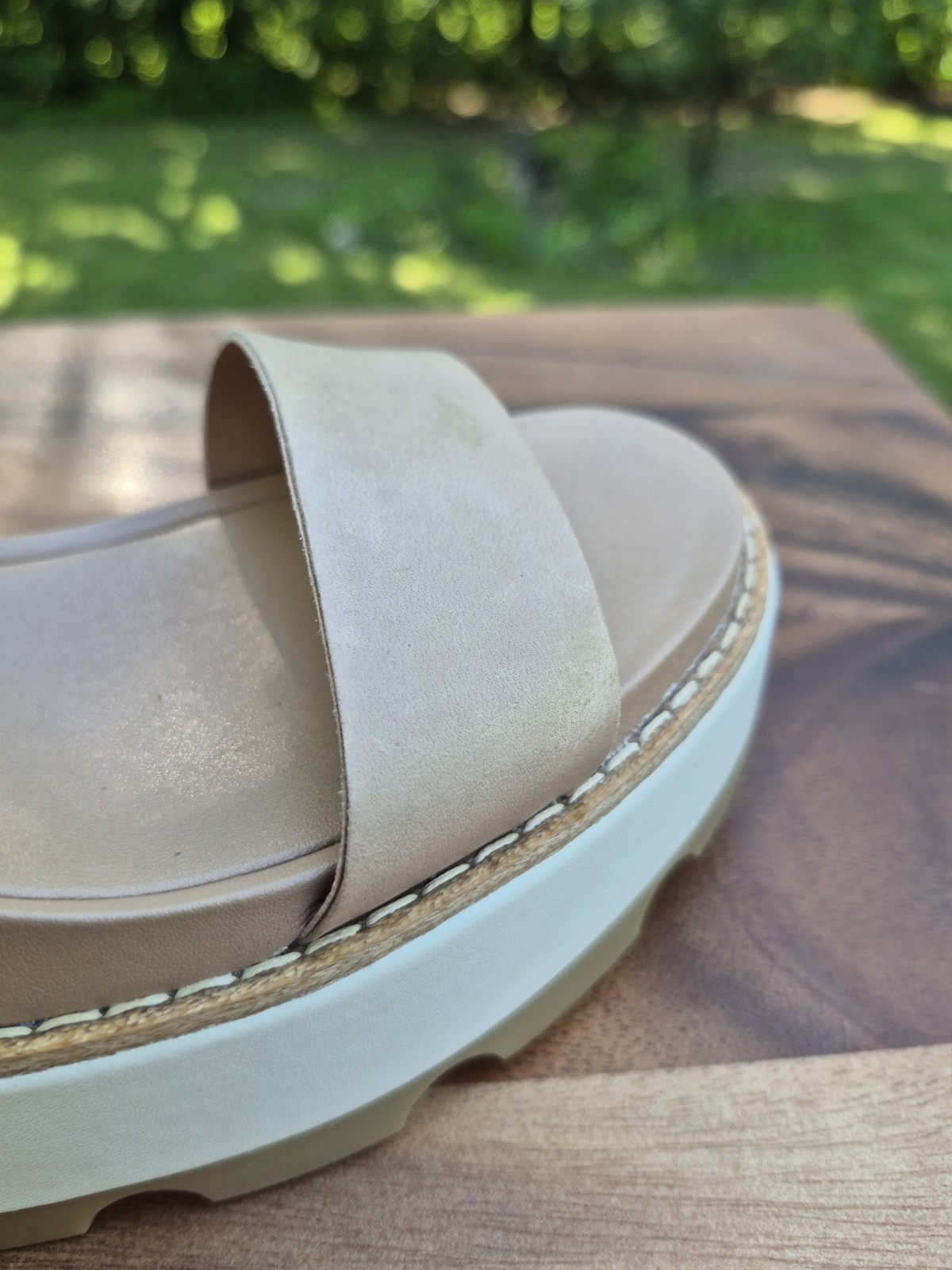NIB SOREL Joanie IV Y-Strap Wedge Sandals, Honest Beige & Bleached Ceramic, 6M