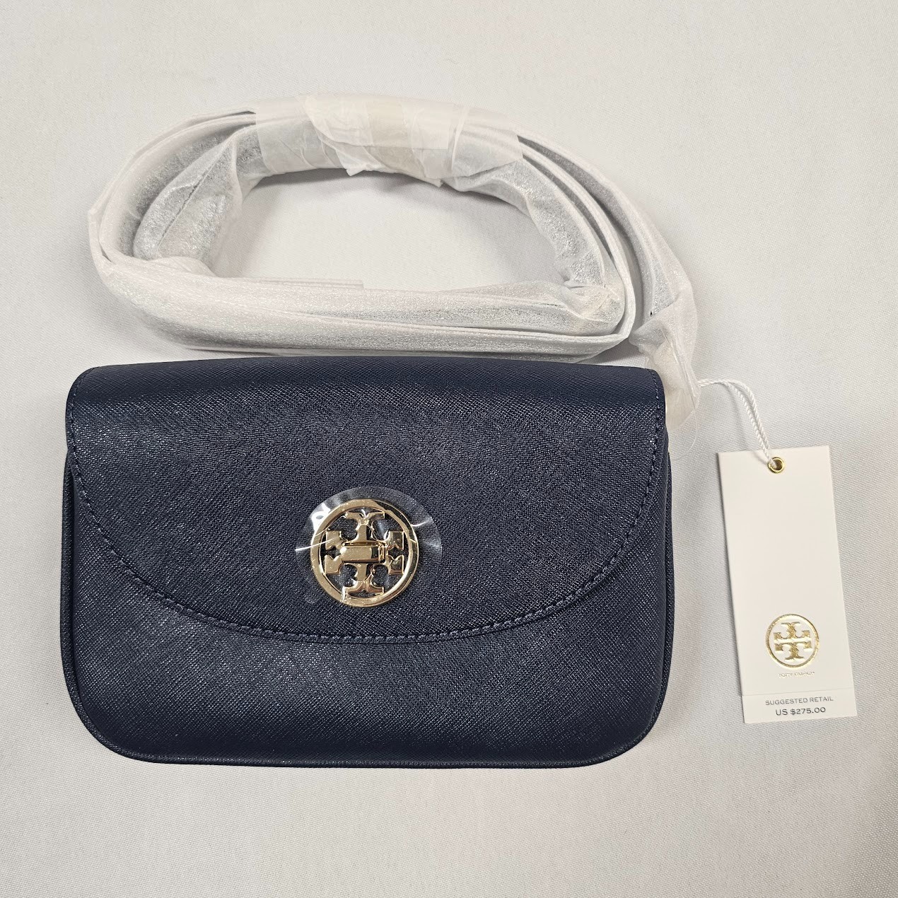 Tory Burch Description Robinson Clutch / Cross Body NAVY style# 33639