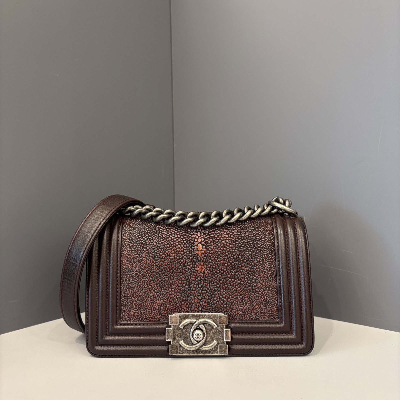 Chanel Mini Boy Flap Burgundy Galuchat Stingray (hs032826g3)