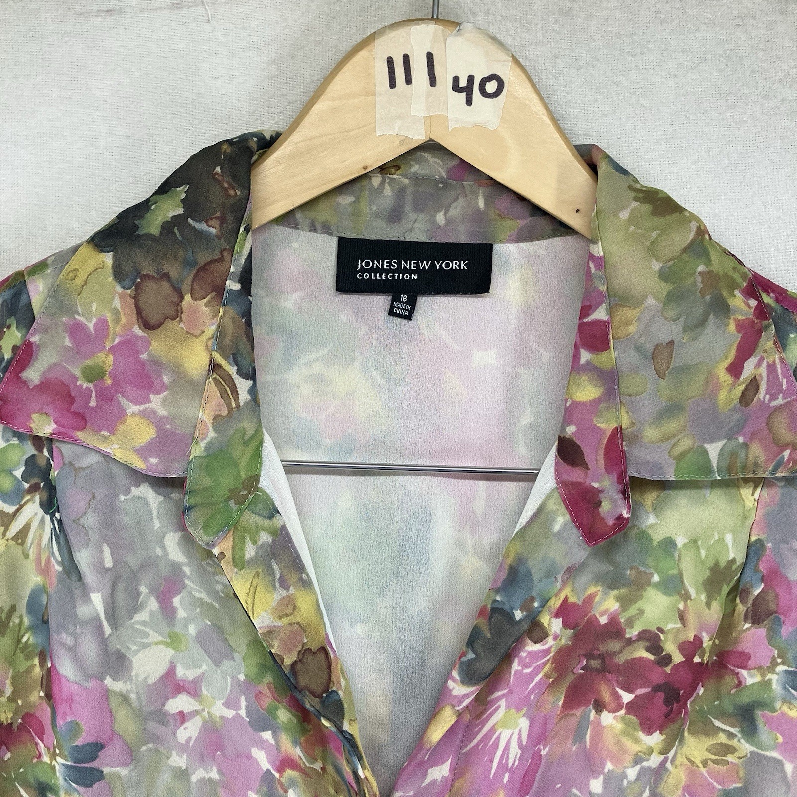 Women’s All Silk Blouse Sz 16 Multicolor Watercolor Floral Abstract Button Down