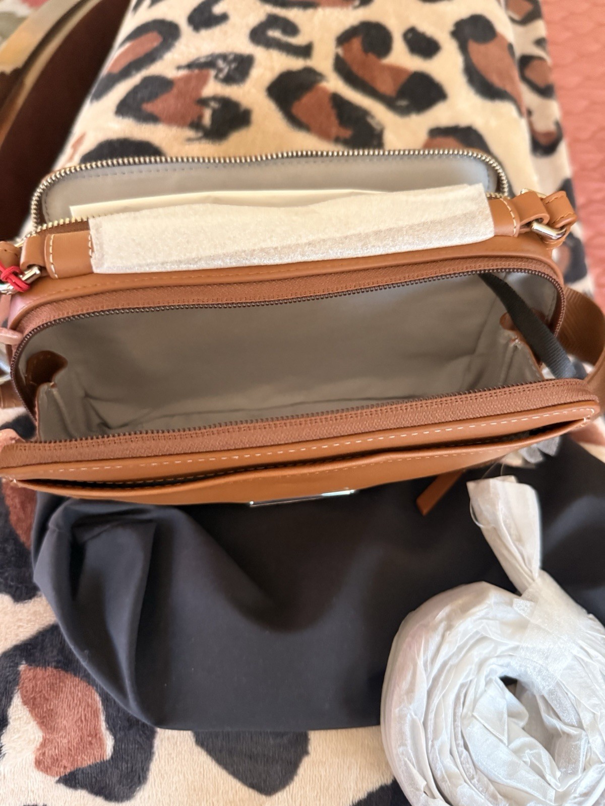 Brand New!Tumi Voyageur Leather Sienna Myla Crossbody Bag Retail $495.00