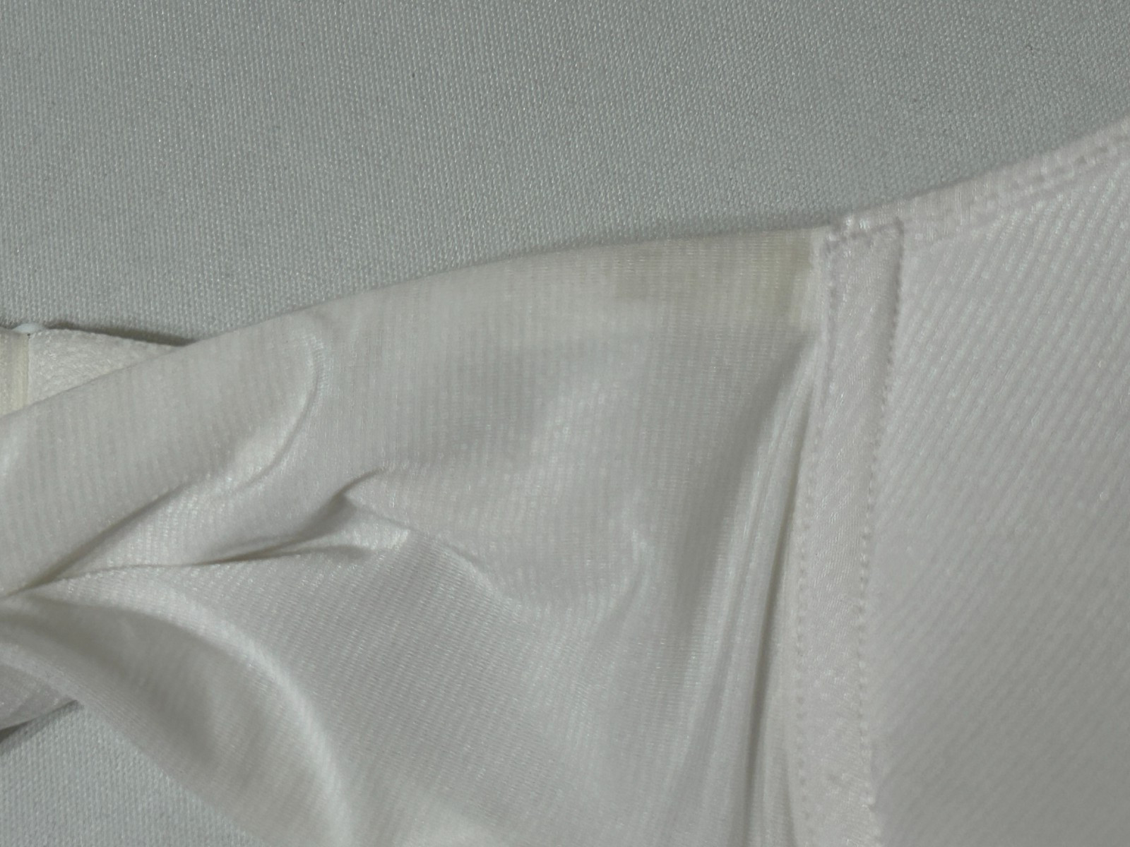 Vanity Fair T Shirt Bra 38B Underwire Cool Fabric No Poke Wire White 75355