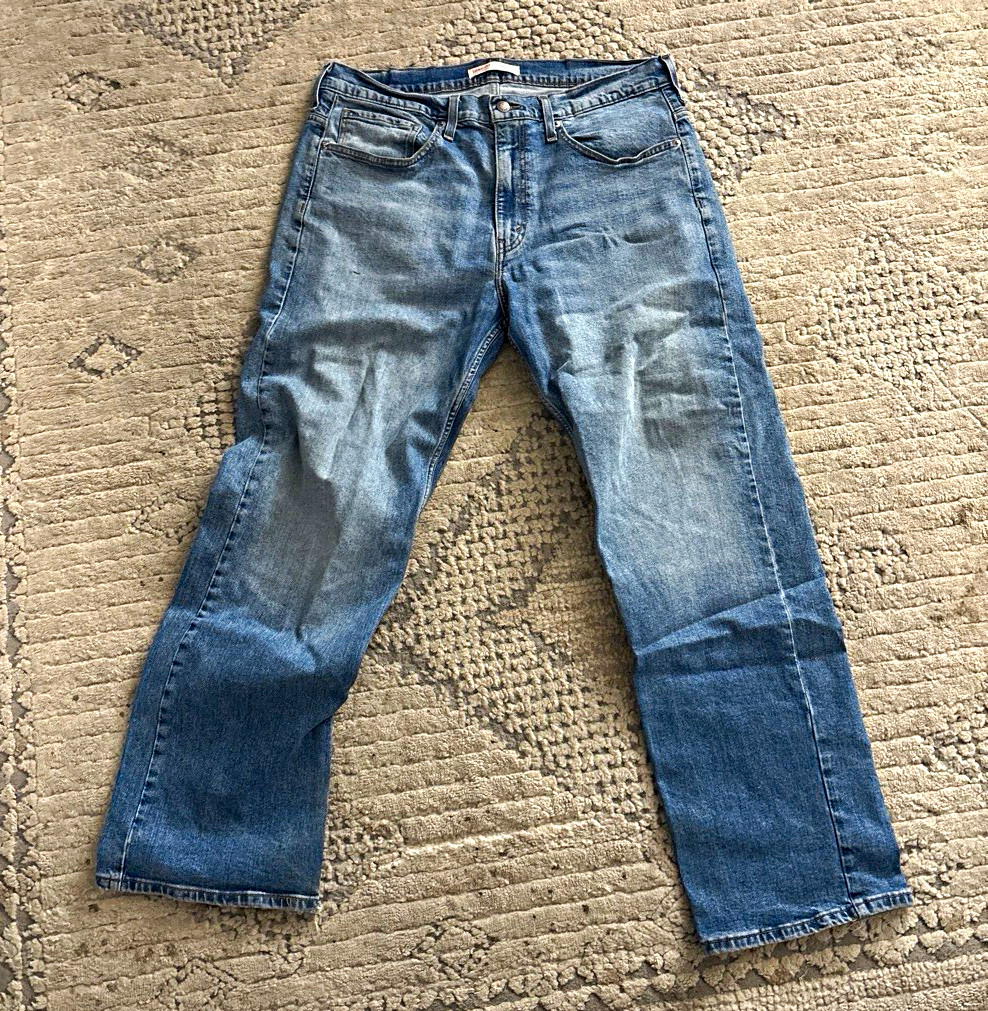 Signature by Levi Strauss & Co. Men’s Blue Straight Mid Rise Light Wash Jeans