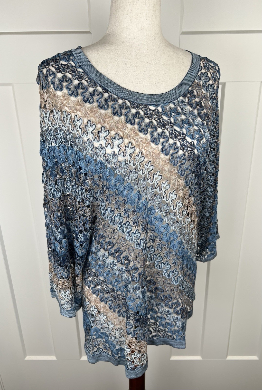NIC+ZOE Open Weave Floral Knit Top Blue Beige Asymmetrical Tunic Large