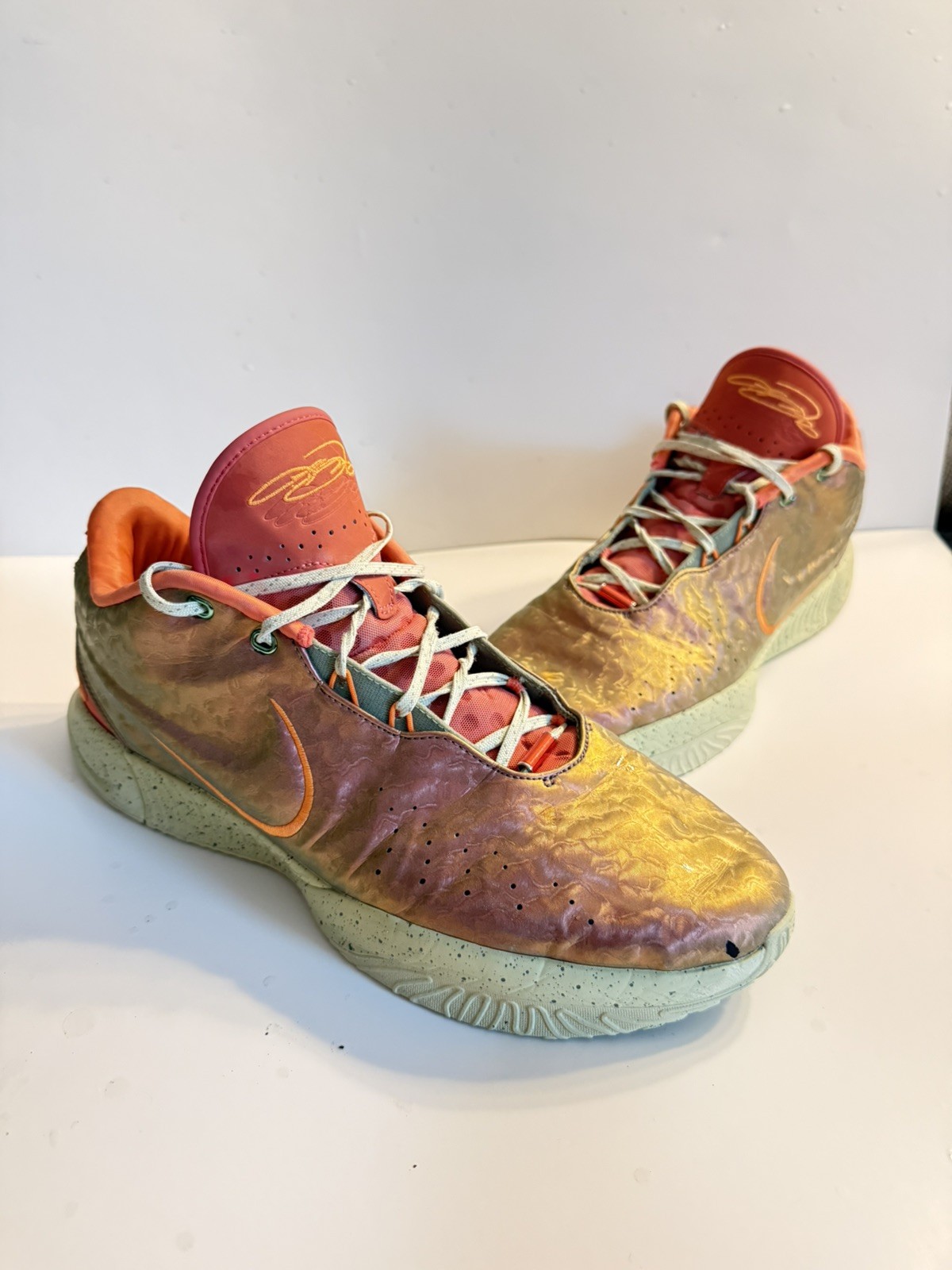 Size 14 Nike Men’s LeBron 21 Queen Conch Ember Glow/Elemental Gold FN0708-800