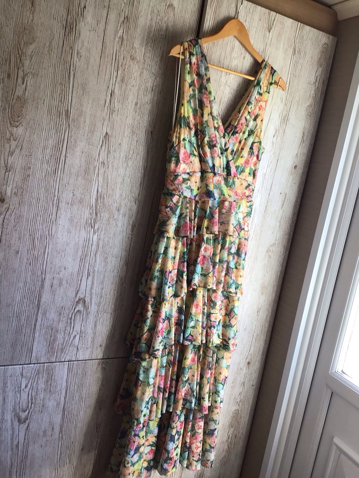 Jolie Moi Floral Tiered Mesh Maxi Dress Size 14 Lined