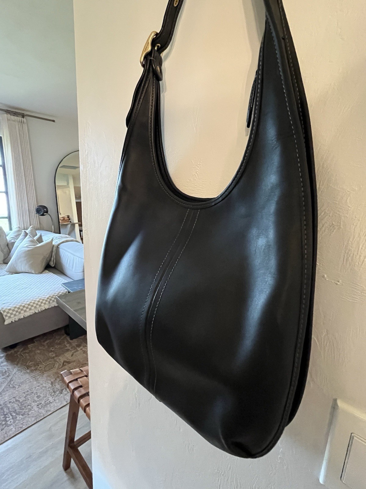 COACH Ergo 33 Black Glovetanned Leather Crescent Shoulder Bag C2265 EUC