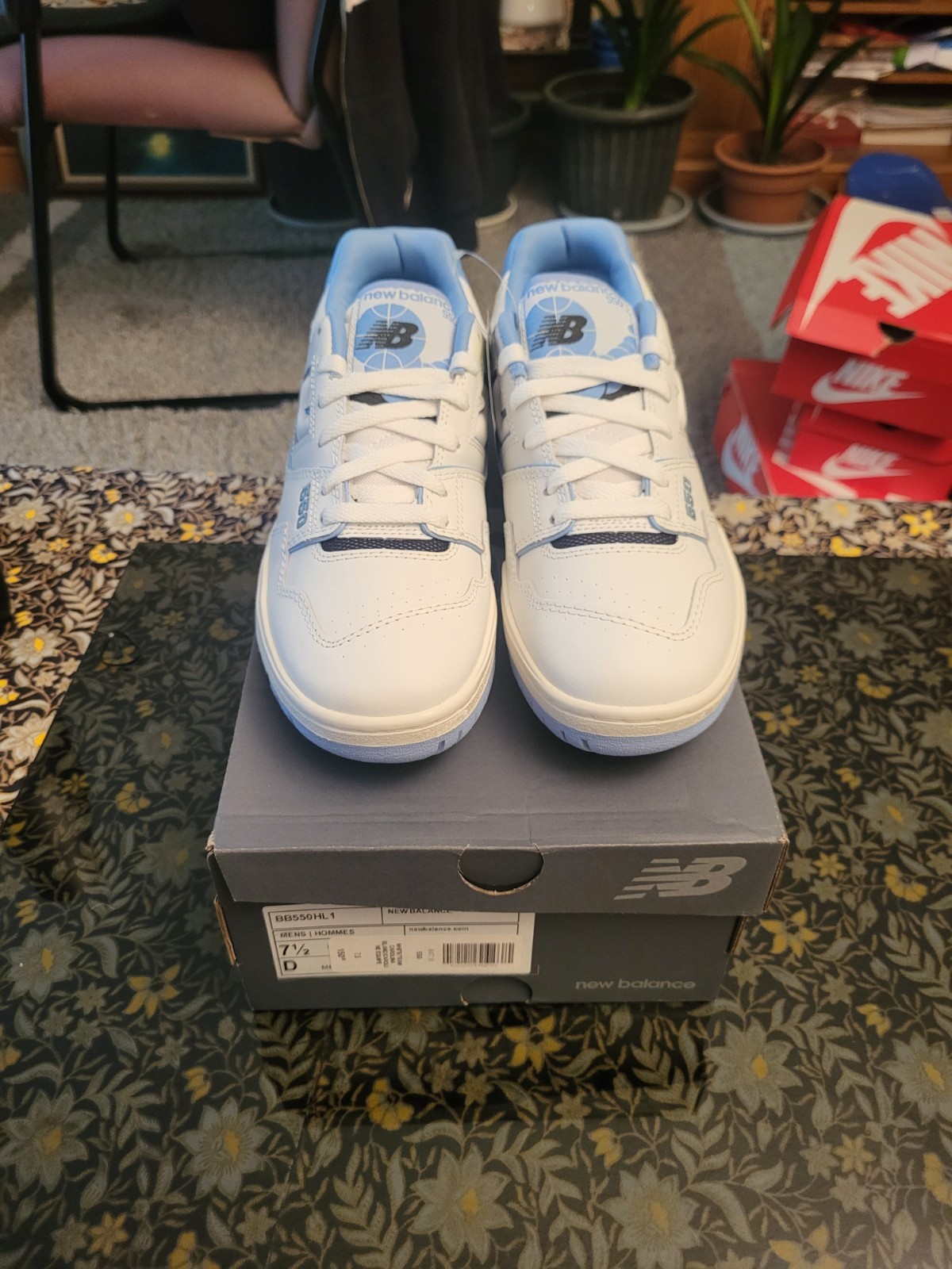Size 7.5 2E – New Balance 550 UNC White University Blue